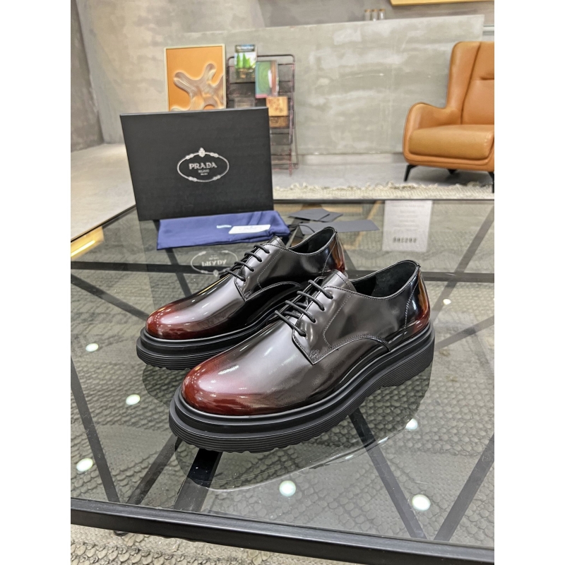 Pra*a leather shoes